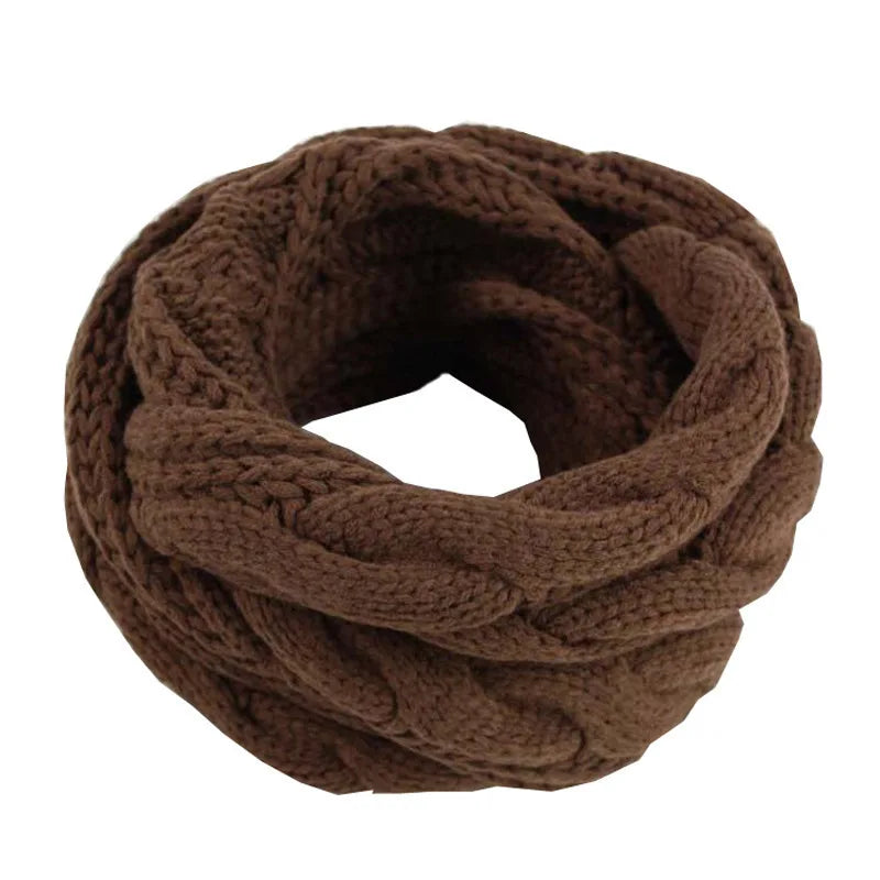 Cable Knit Loop Scarf in Coffee
